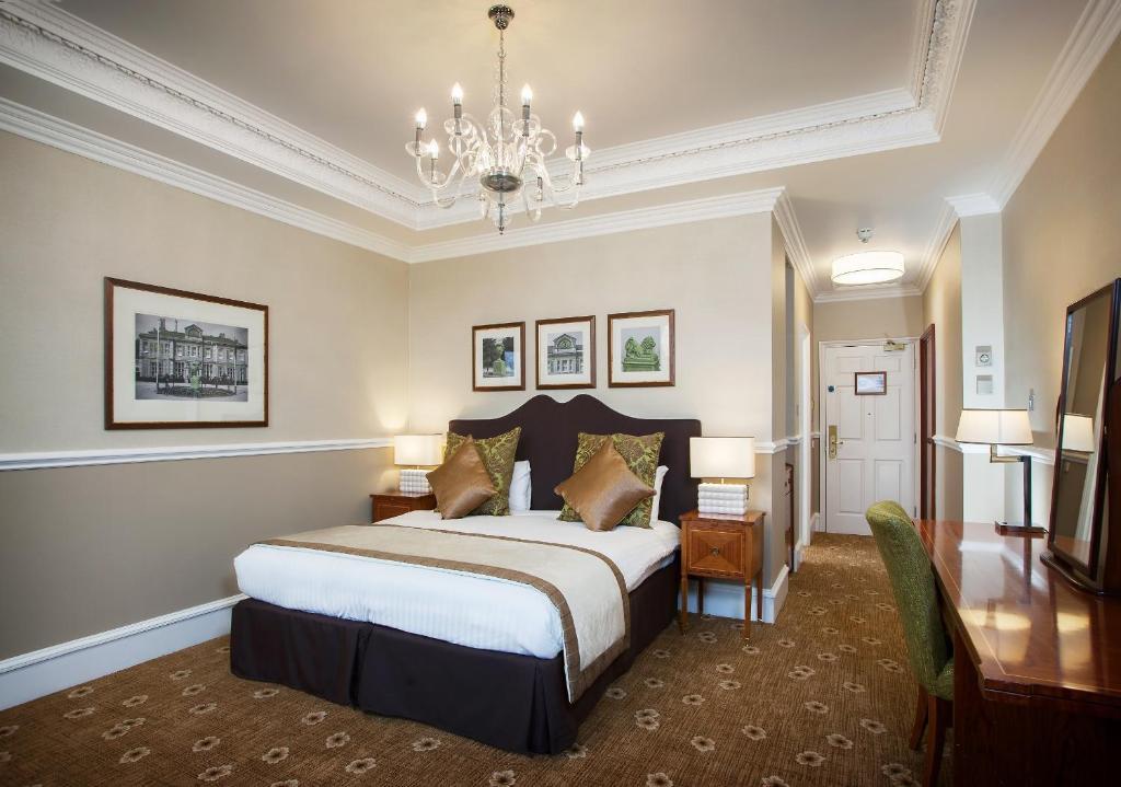 Down Hall Hotel Hatfield Heath Eksteriør billede